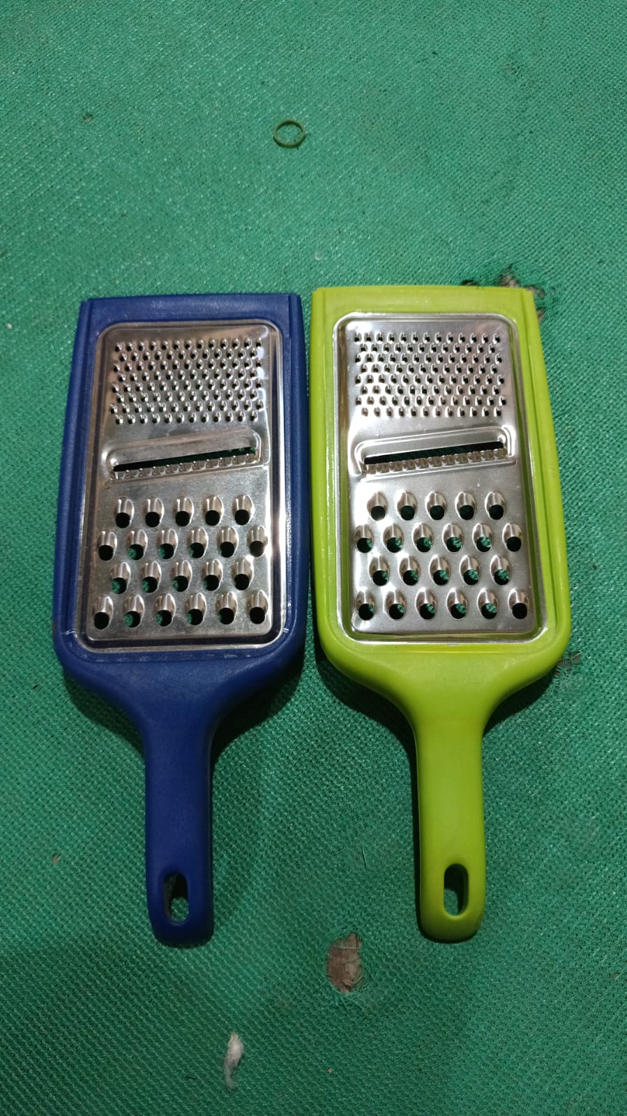 Stainless Steel Cheese Grater 3in1 Multifunctional (1 Pc / Mix Color) Stainless Steel Cheese Grater 3in1 Multifunctional (1 Pc / Mix Color)
